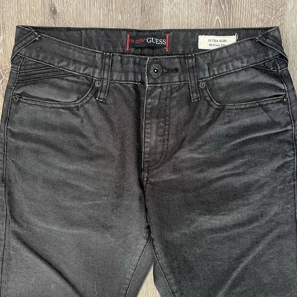 Guess Jeans - Picture 2 of 6